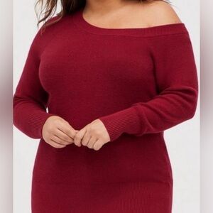 HALIFE size SMALL maroon, off the shoulder long sleeved pull on top.